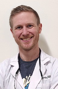 Head shot of Dr. Ross Grounds, DDS